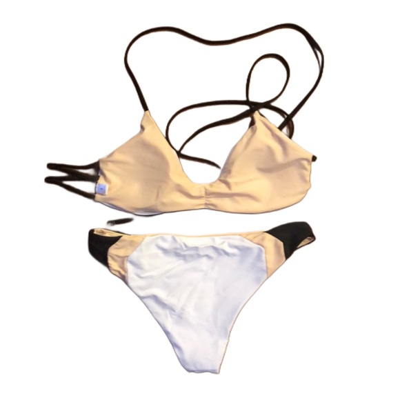 Bikini 👙 *never worn - Picture 2 of 2